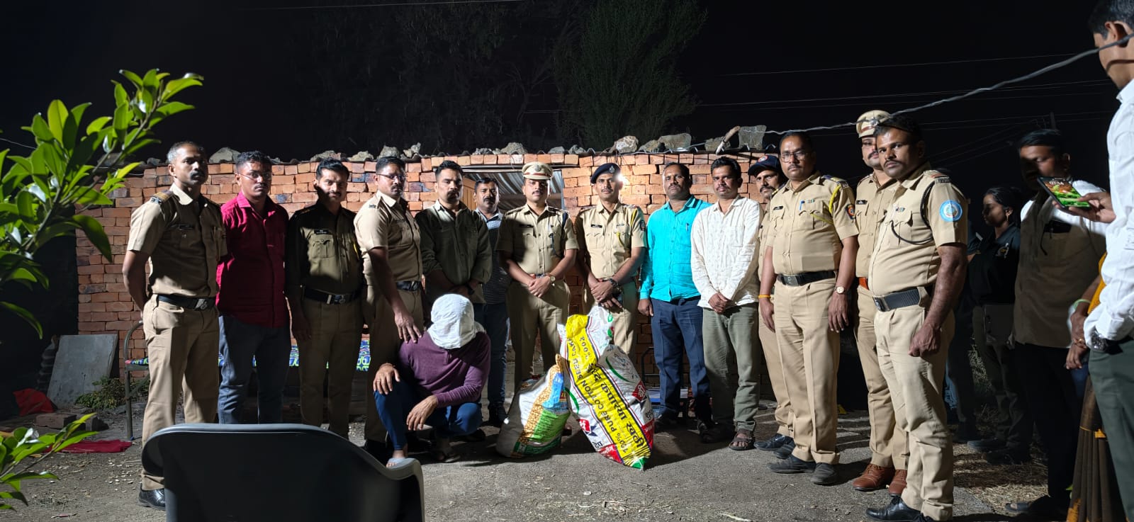 बर्दापूर हद्दीत १० लाखांचा गांजा जप्त, मुख्य आरोपी अटकेत;पोलीस अधीक्षक ऋषींकेश शिंदे यांची धडाकेबाज कारवाई 