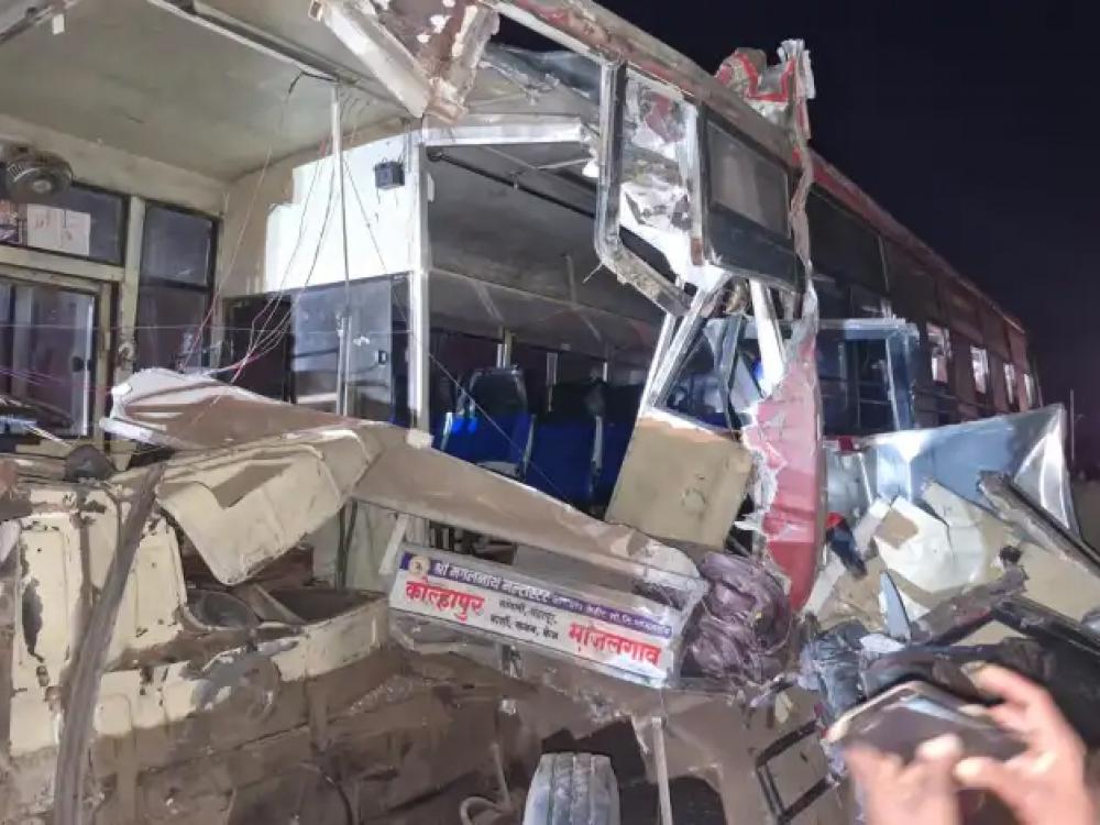 ट्रक,एसटीचा भीषण अपघात …