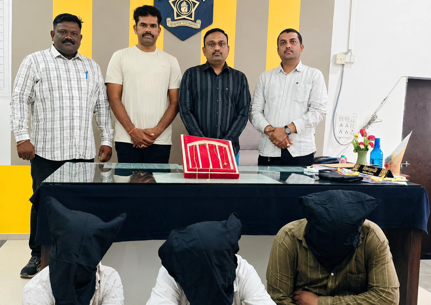 गजानन महाराज पालखी सोहळ्यातील साखळीचोरीचा पर्दाफाश; सहा लाखांचे सोन्याचे दागिने हस्तगत, तीन आरोपी जेरबंद