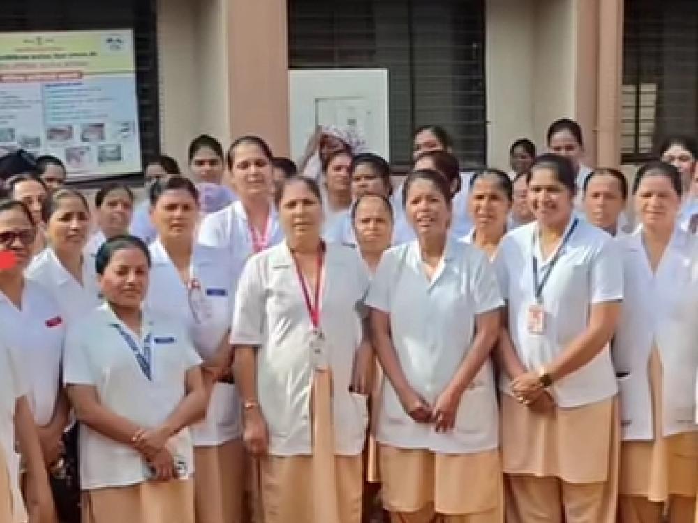 जिल्हा रूग्णालयातील परिचारिकांचे काम बंद आंदोलन