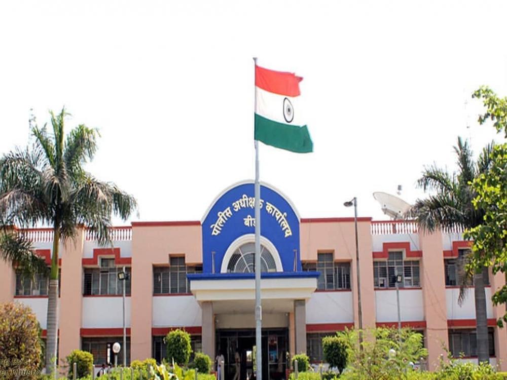 सन्मान खाकीचा,बीडच्या १५ अधिकारी कर्मचाऱ्यांना उत्कृष्ट सेवा पदक जाहीर